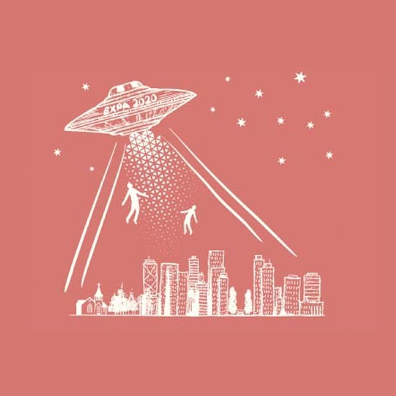 UFO nad městem a dvě vznášející se postavy.